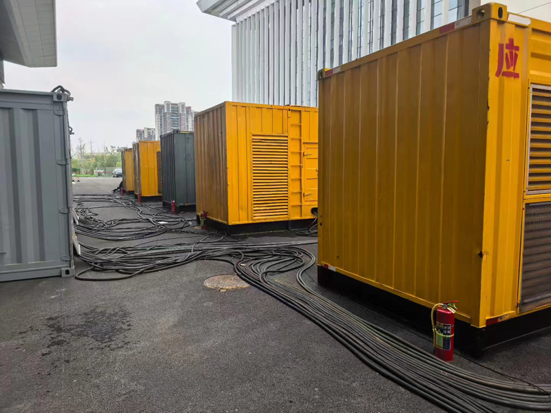 昆明不同季节柴油发电机组保养有哪些注意事项?