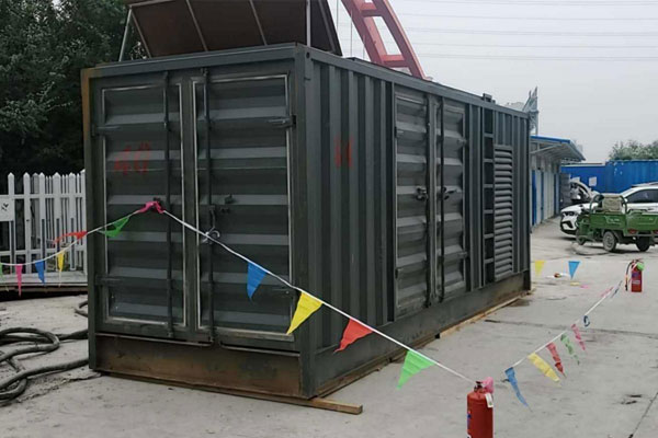 昆明发电机租赁空气滤清器多久更换一次？